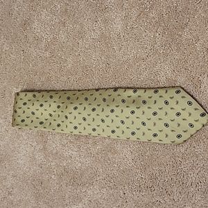 Gold green color tie paisley design 100% silk